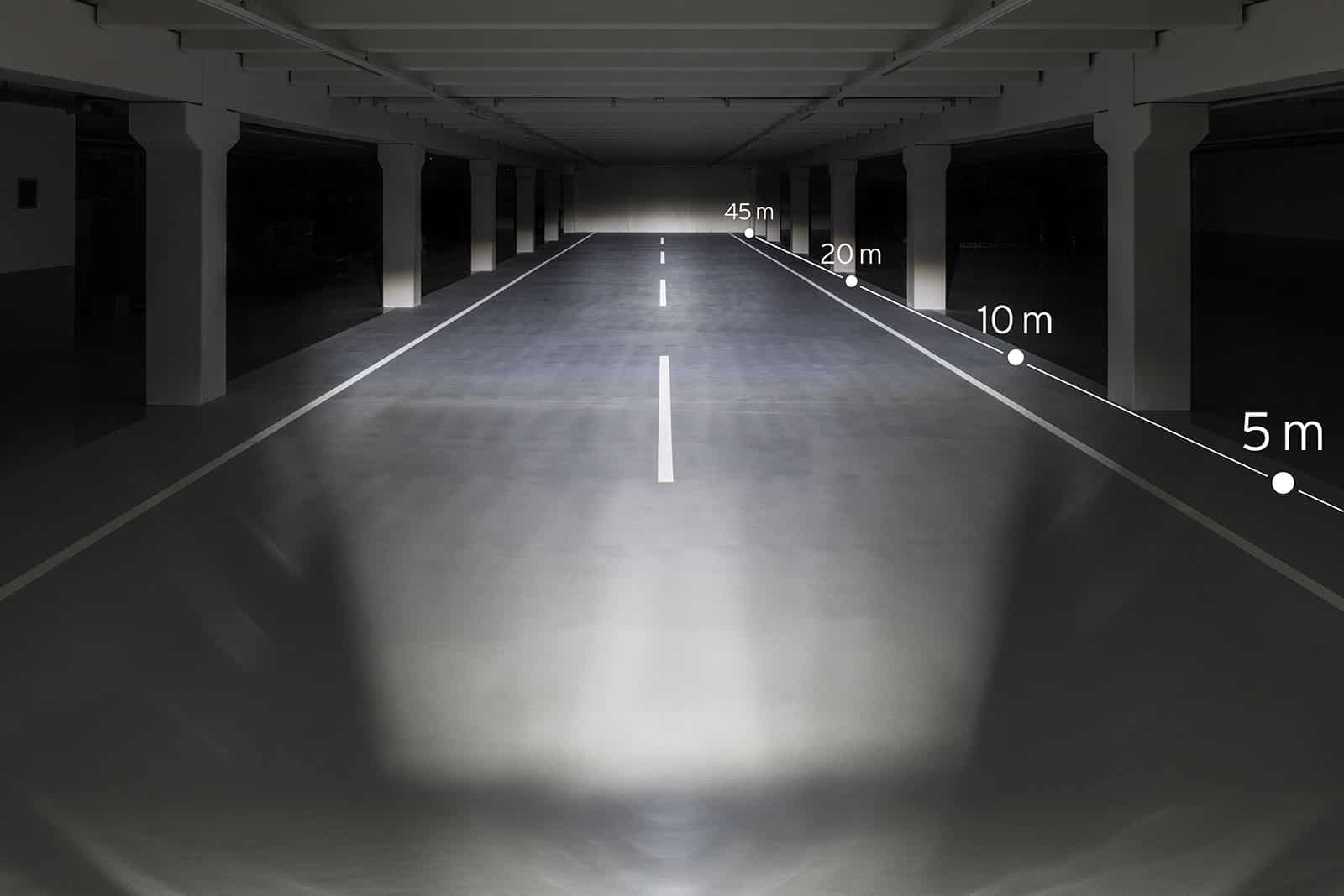 lumiere-de-velo-Busch-Muller-IQ-XS-Friendly-12