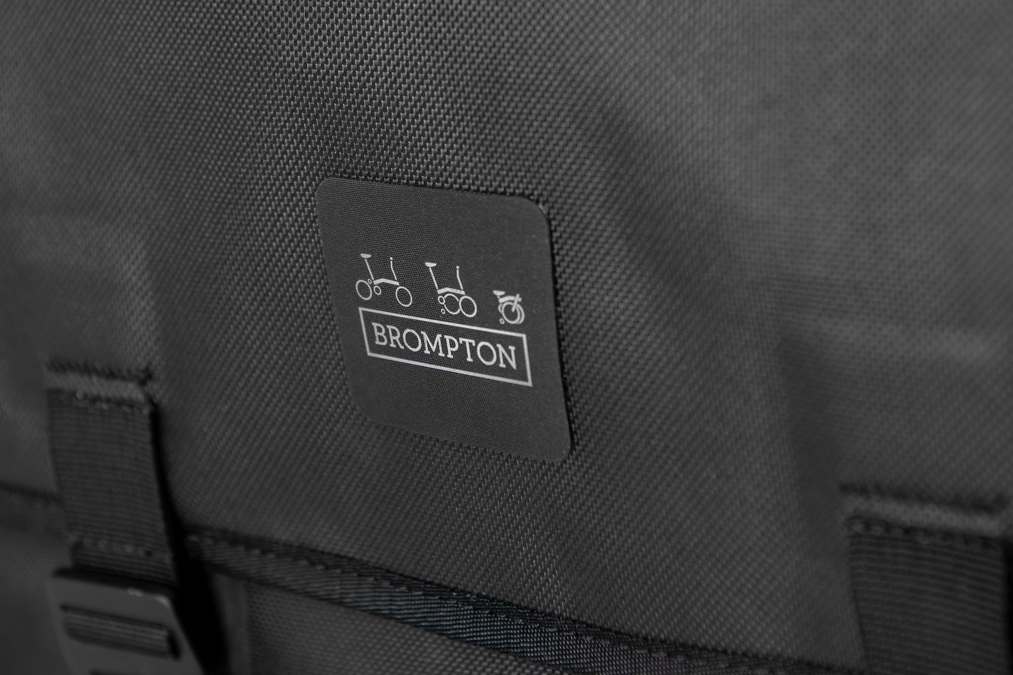 Brompton -Metro Waterproof L Black_1