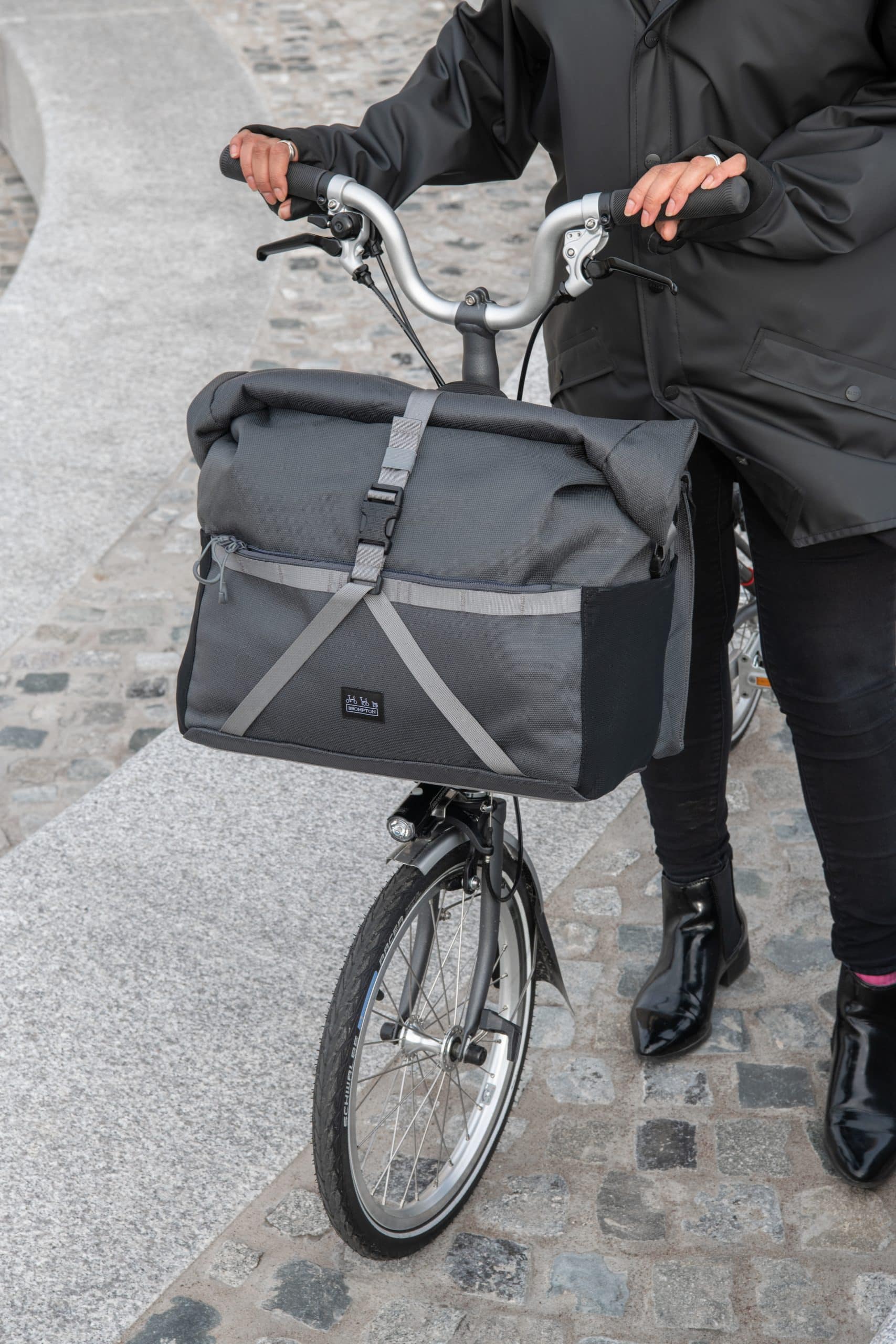 Brompton Borough Roll Top Bag Large in Dark Grey