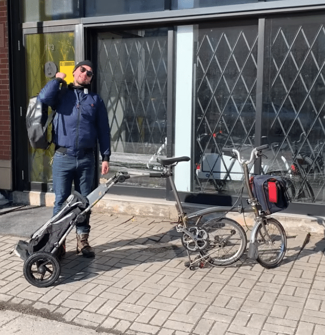 Transporter des affaires en vélo : la remorque Burley Travoy
