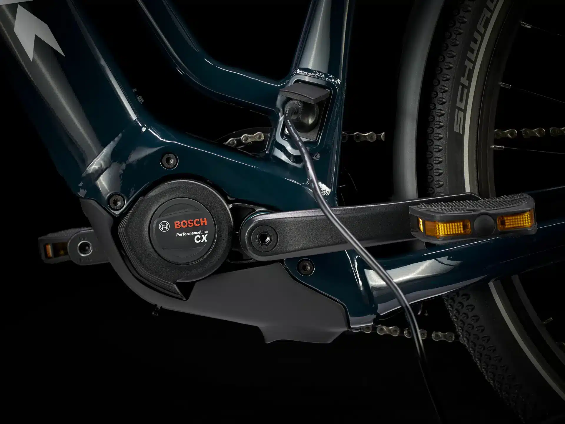 velo-electrique-Trek-Allant_plus-7-Montreal-Dumoulin_bicyclettes-AllantPlus7LowstepUS_20_30919_A_Alt2